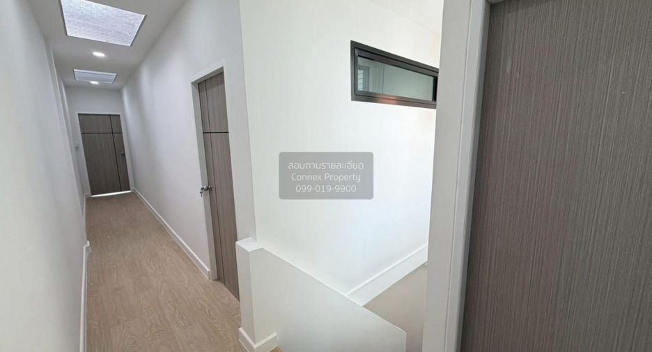 For sale 2 ベッドルーム townhouse in Lat Phrao, Bangkok