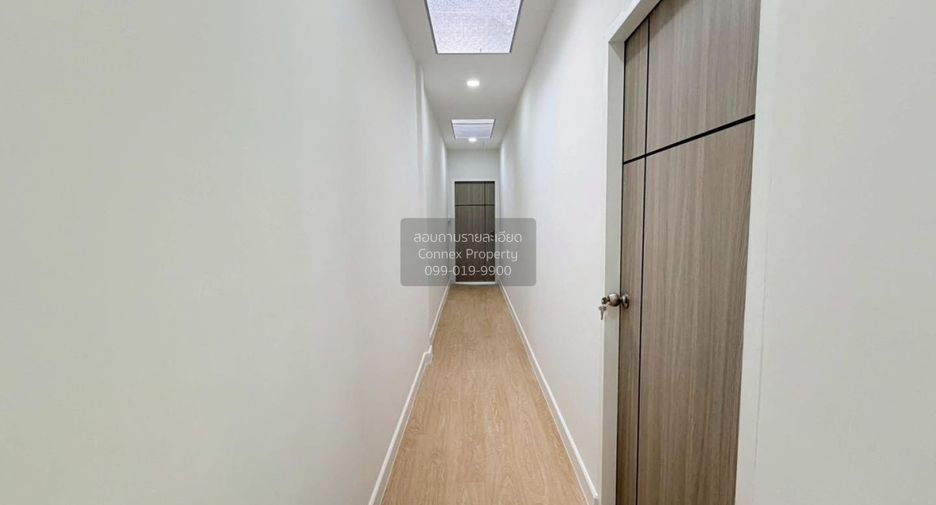 For sale 2 ベッドルーム townhouse in Lat Phrao, Bangkok