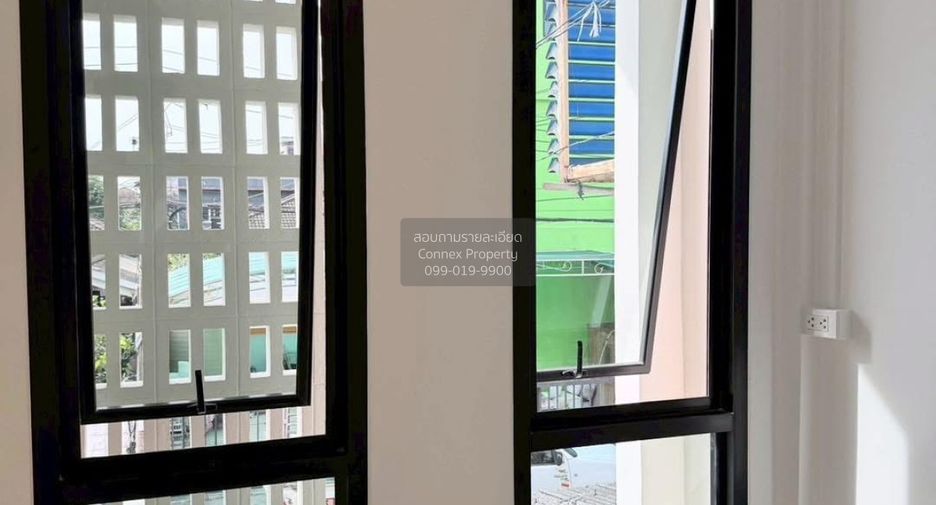For sale 2 ベッドルーム townhouse in Lat Phrao, Bangkok