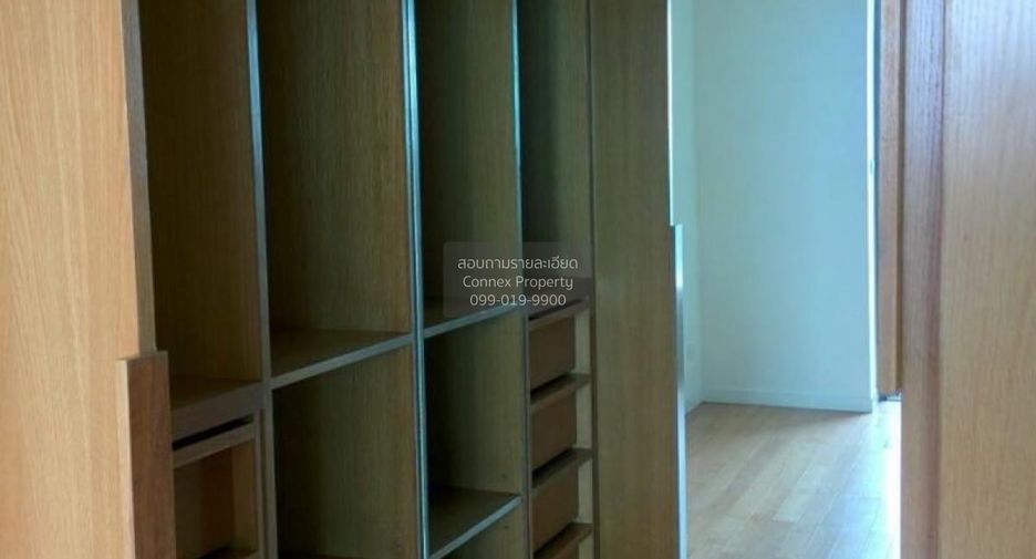 Wohnung zur Miete mit 2 Zimmer in Yan Nawa, Bangkok
