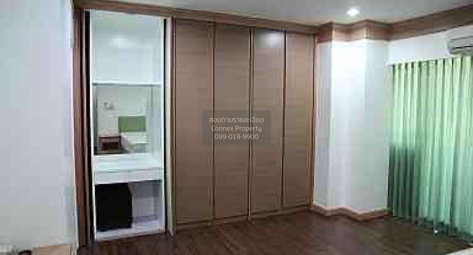 For rent 2 bedrooms condo in Bang Na, Bangkok