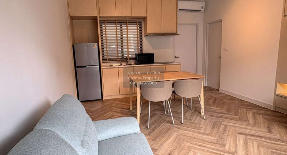 For rent 3 bedrooms townhouse in Bang Phli, Samut Prakan