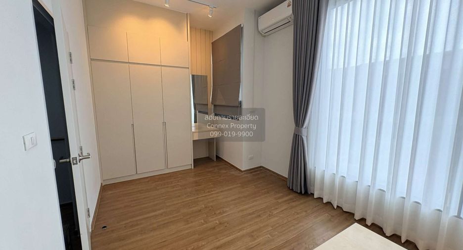 For rent 3 bedrooms townhouse in Bang Phli, Samut Prakan