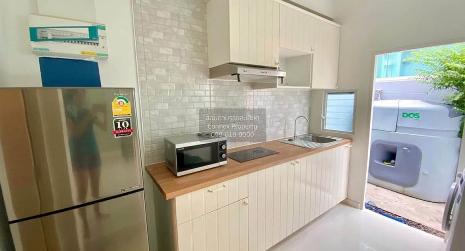 For rent 3 bedrooms townhouse in Prawet, Bangkok