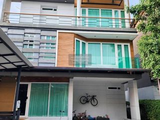 出租 5 卧室 独立屋 在 Chatuchak, 曼谷