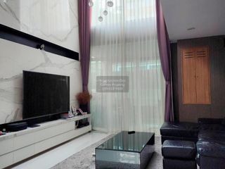 出租 5 卧室 独立屋 在 Chatuchak, 曼谷