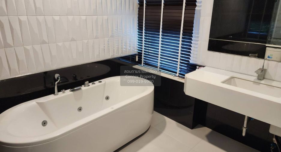 For rent 5 bedrooms house in Chatuchak, Bangkok