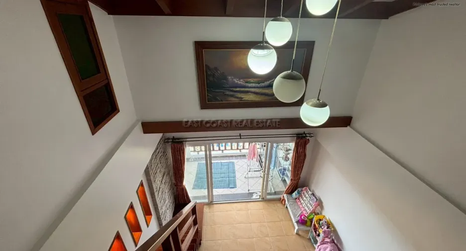 For sale 3 ベッドルーム condo in Bang Lamung, Chonburi
