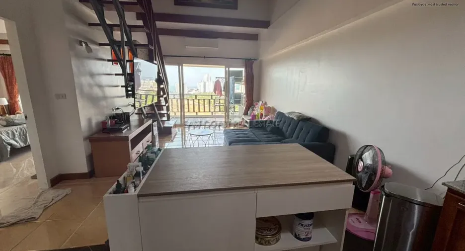 For sale 3 ベッドルーム condo in Bang Lamung, Chonburi