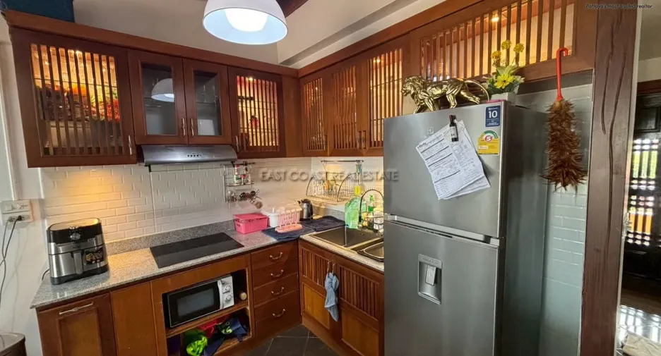 For sale 3 ベッドルーム condo in Bang Lamung, Chonburi