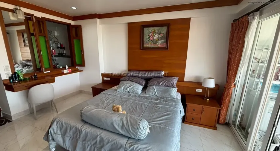 For sale 3 ベッドルーム condo in Bang Lamung, Chonburi