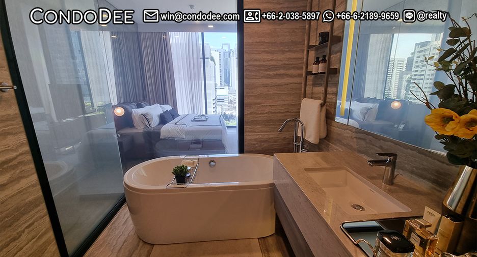 À vendre 2 chambres condo à Khlong Toei, Bangkok