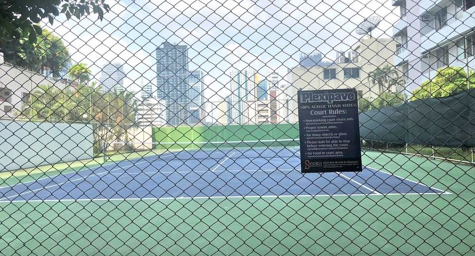 For rent 2 bedrooms condo in Watthana, Bangkok