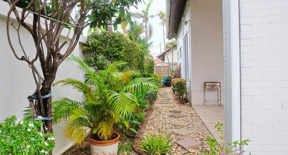 À louer 3 chambres maison à Bang Lamung, Chonburi