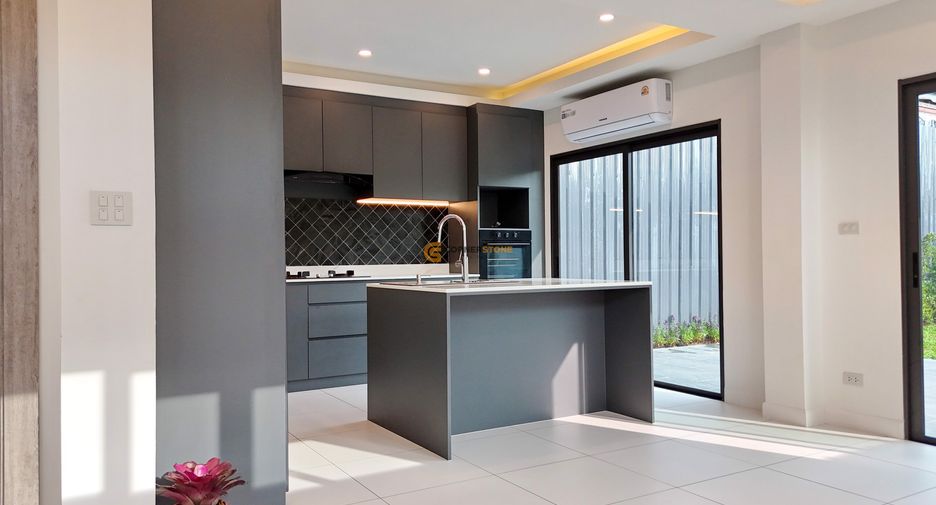 Casa en venta de 3 habitaciones en Bang Lamung, Chonburi