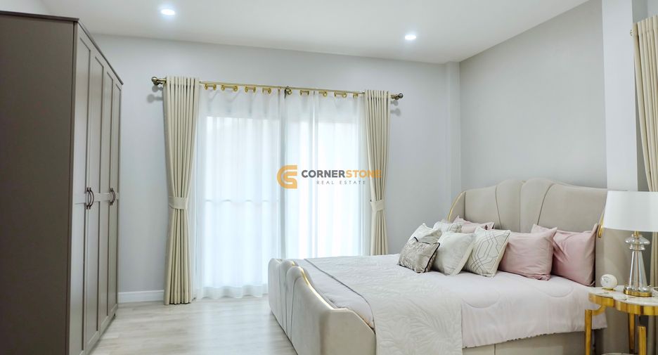 For sale 4 bedrooms house in Bang Lamung, Chonburi