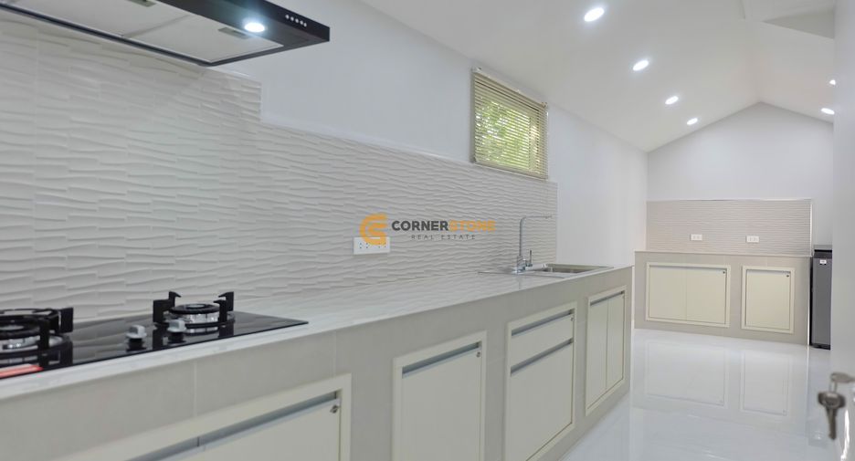 For sale 4 bedrooms house in Bang Lamung, Chonburi