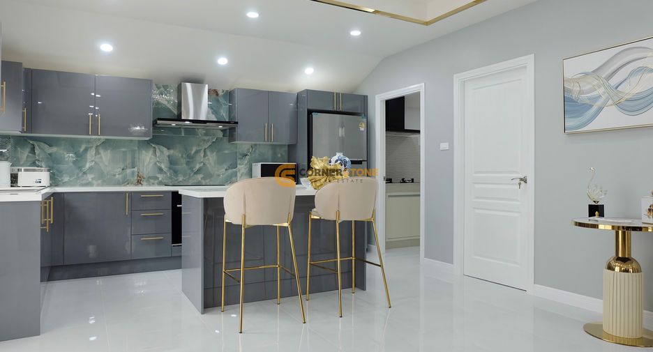 For sale 4 bedrooms house in Bang Lamung, Chonburi