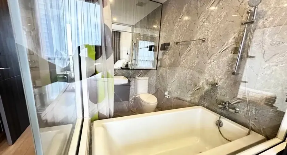 For rent and for sale 2 bedrooms condo in Khlong Toei, Bangkok