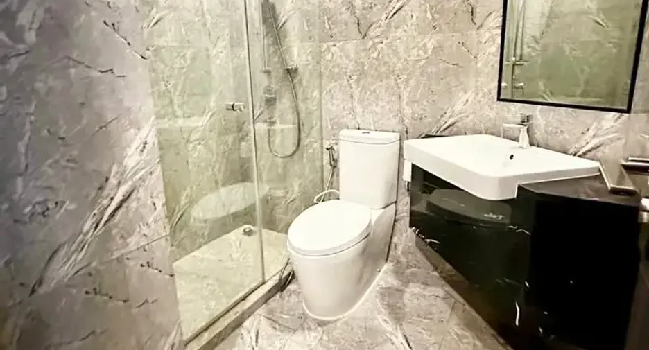 For rent and for sale 2 bedrooms condo in Khlong Toei, Bangkok