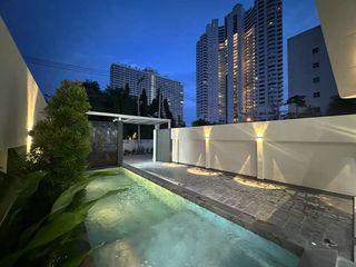 For sale 5 bedrooms house in Bang Lamung, Chonburi