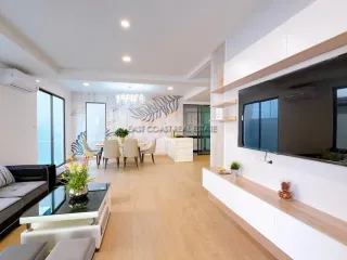 For Rent 4 Bedroom House In Bang Lamung, Chonburi