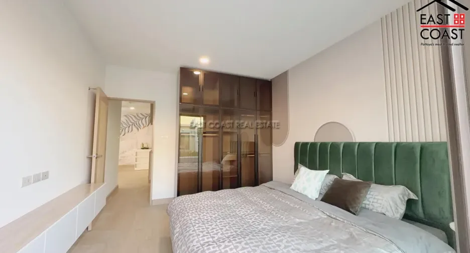 For rent and for sale 4 bedrooms house in Bang Lamung, Chonburi
