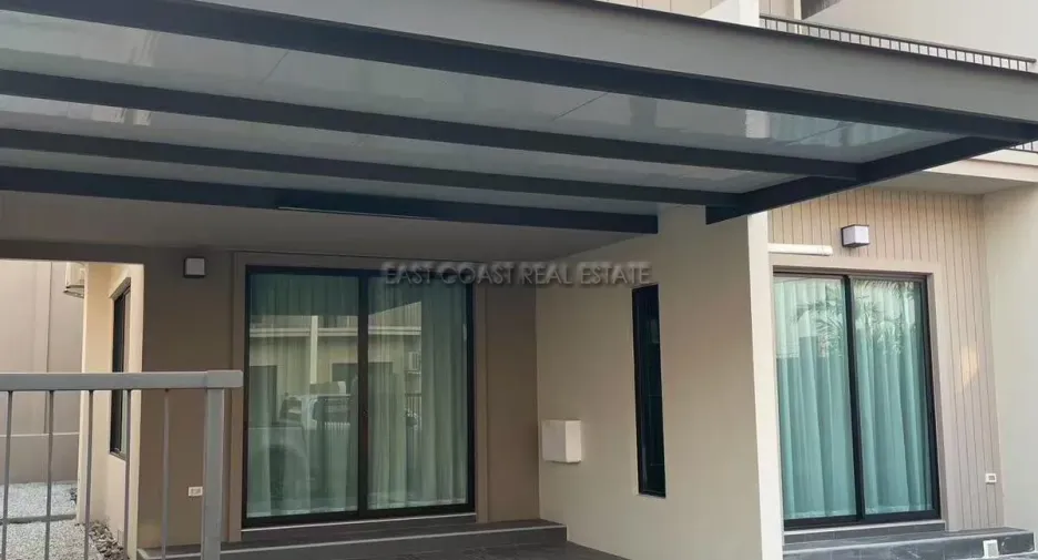 For rent and for sale 4 bedrooms house in Bang Lamung, Chonburi