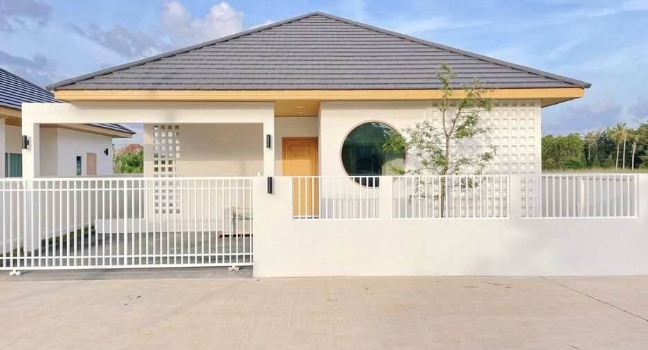 For sale 3 bedrooms house in Sattahip, Chonburi