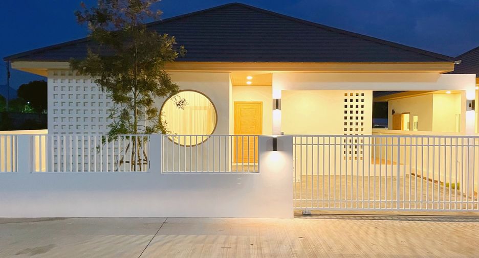 For sale 3 bedrooms house in Sattahip, Chonburi