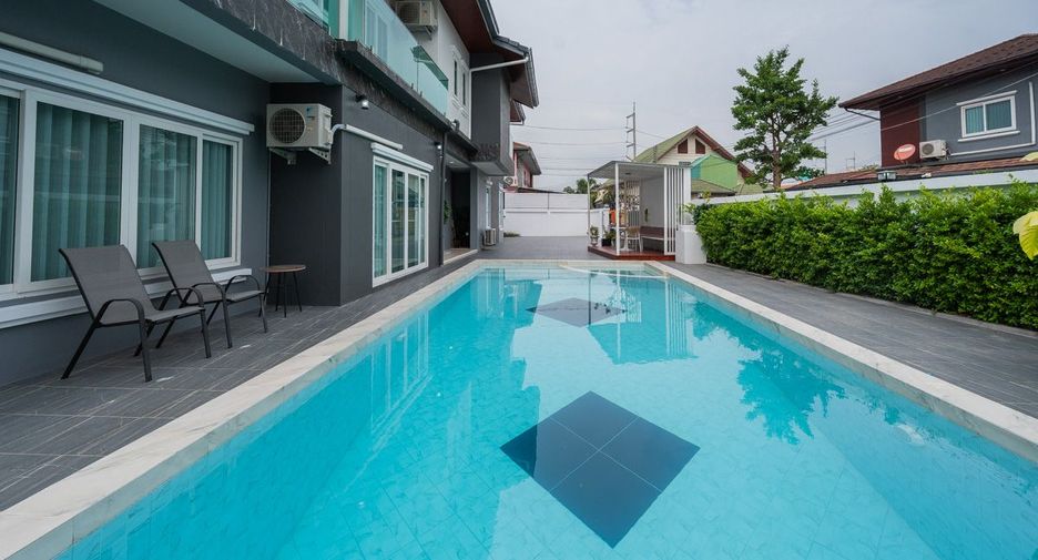 For sale 4 bedrooms house in East Pattaya, Pattaya
