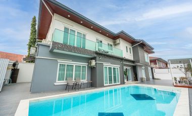 For sale 4 bedrooms house in East Pattaya, Pattaya