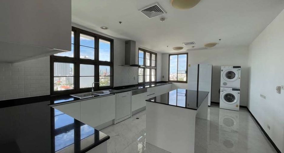 Condo en alquiler de 4 habitaciones en Sathon, Bangkok