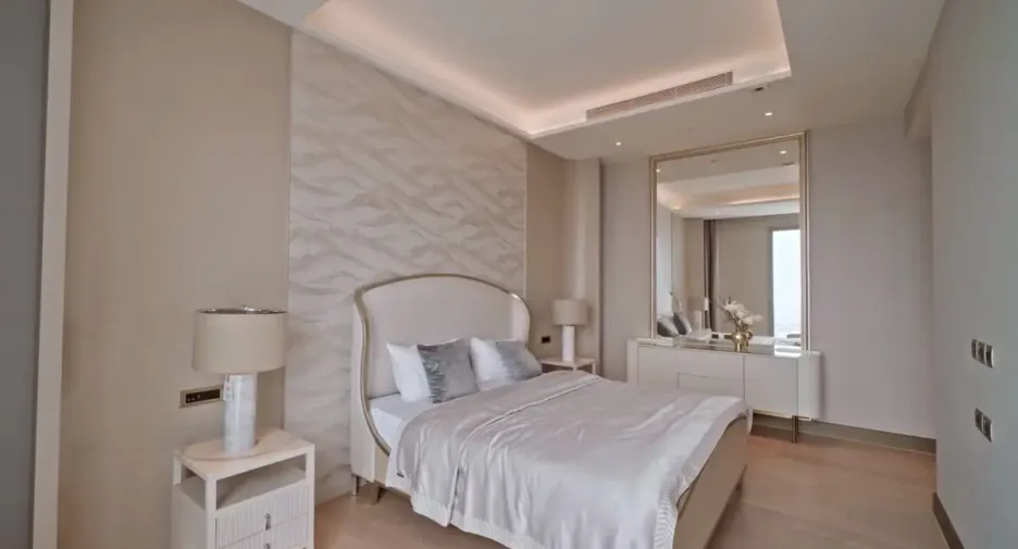 For rent and for sale 6 bedrooms condo in Khlong San, Bangkok