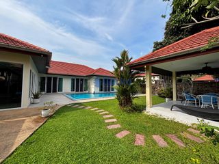 À vendre 4 chambres maison à Bang Lamung, Chonburi