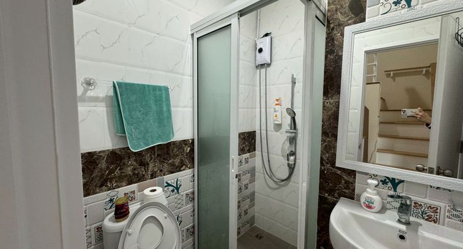 Продажа 4 спальни дом в Банг Ламунг, Чонбури