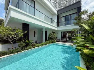 À louer 4 chambres maison à Bang Lamung, Chonburi
