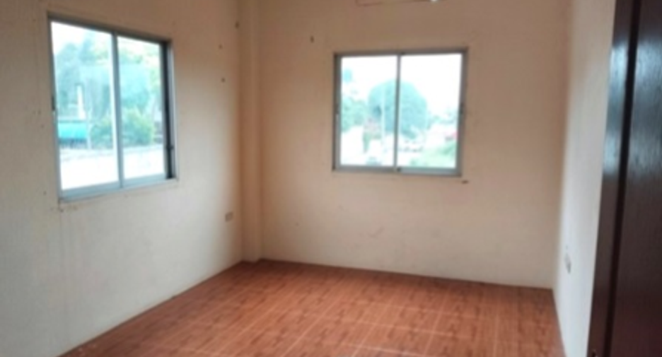 For sale 4 bedrooms townhouse in East Pattaya, Pattaya