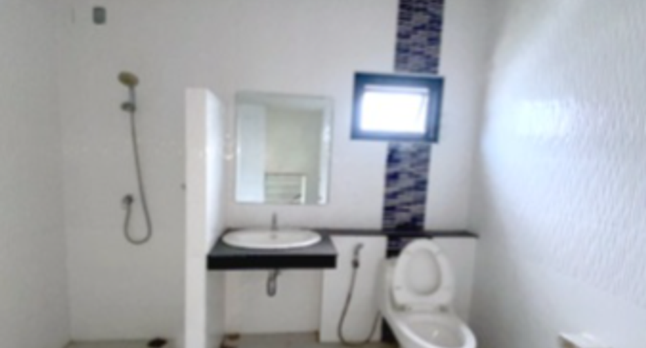 For sale 3 ベッドルーム townhouse in Si Racha, Chonburi