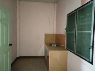 Casa en venta de 2 habitaciones en Si Racha, Chonburi