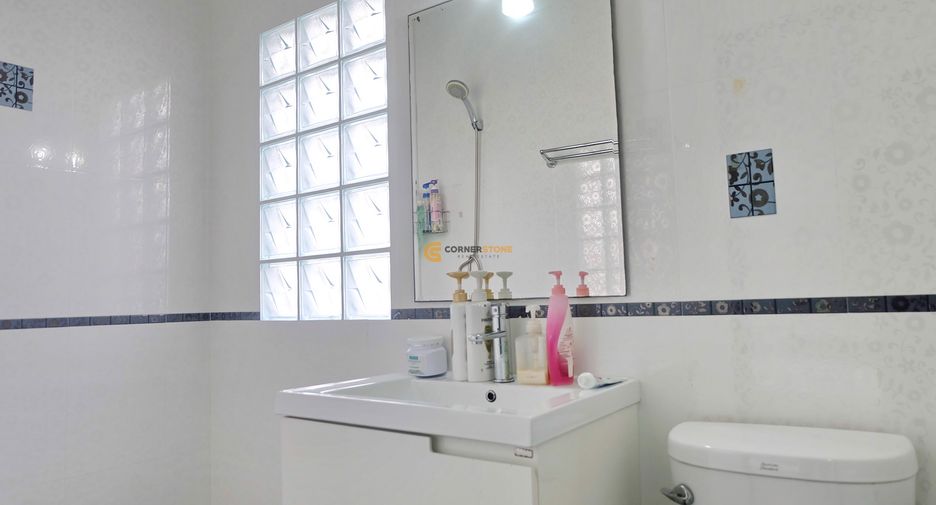 Haus zum Kauf mit 5 Zimmer in Bang Lamung, Chonburi