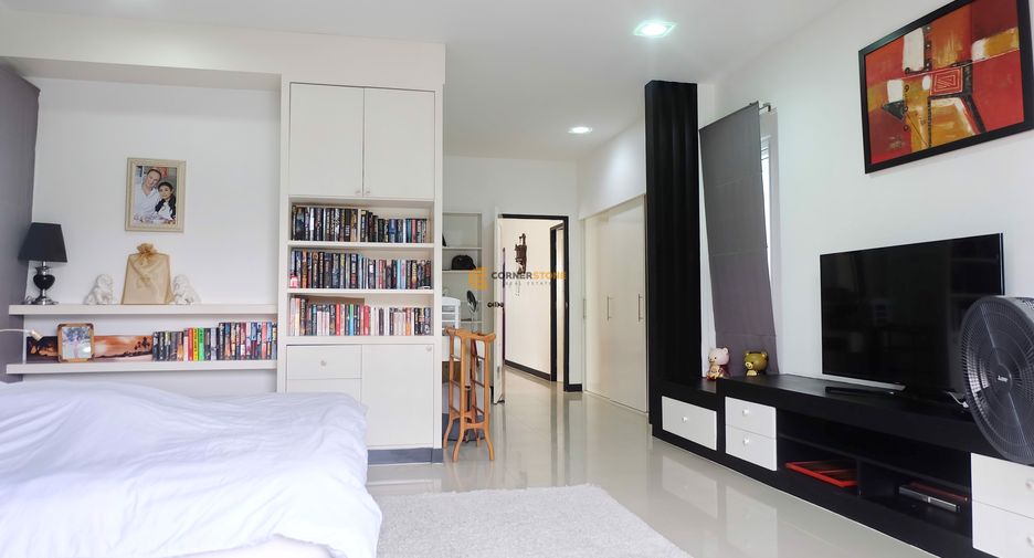 Haus zum Kauf mit 5 Zimmer in Bang Lamung, Chonburi