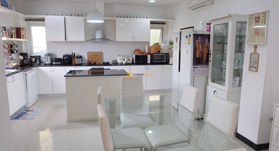 Haus zum Kauf mit 5 Zimmer in Bang Lamung, Chonburi