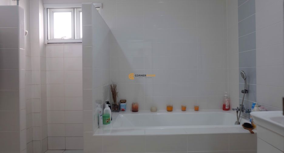 Haus zum Kauf mit 5 Zimmer in Bang Lamung, Chonburi