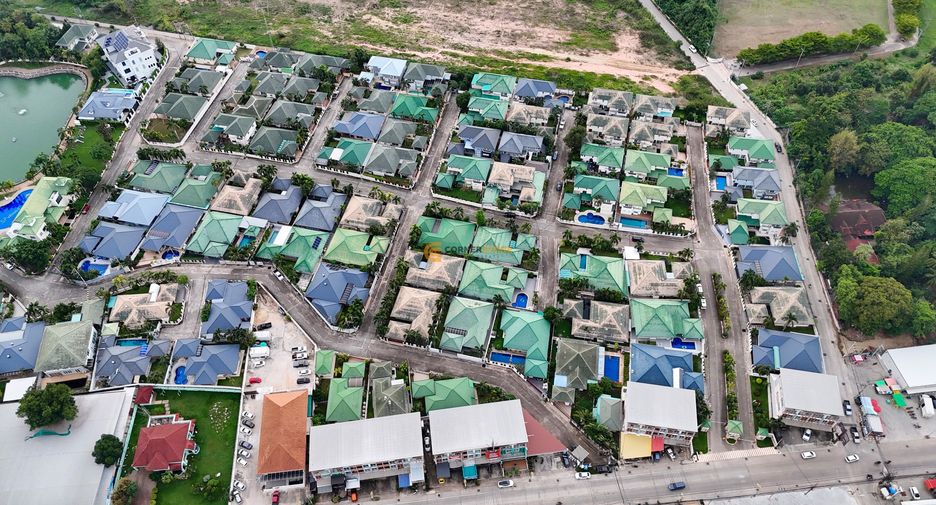 Haus zum Kauf mit 5 Zimmer in Bang Lamung, Chonburi