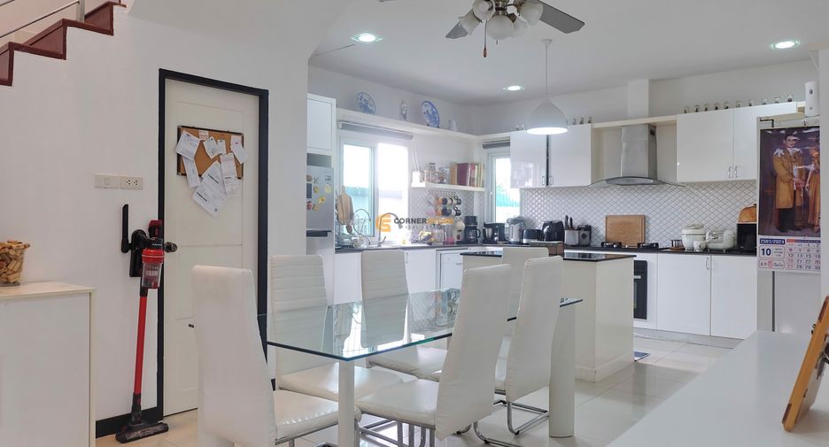 Haus zum Kauf mit 5 Zimmer in Bang Lamung, Chonburi