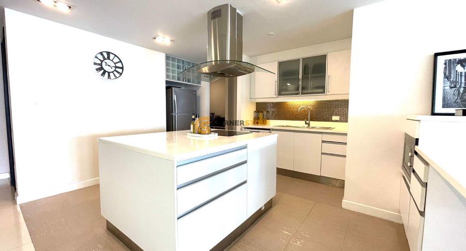 For rent and for sale 3 bedrooms condo in Jomtien, Pattaya