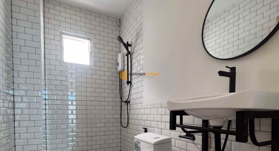 For rent and for sale 6 bedrooms house in Jomtien, Pattaya