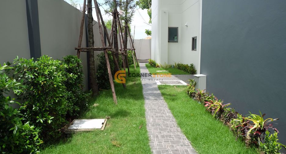For sale 4 ベッドルーム house in Bang Lamung, Chonburi
