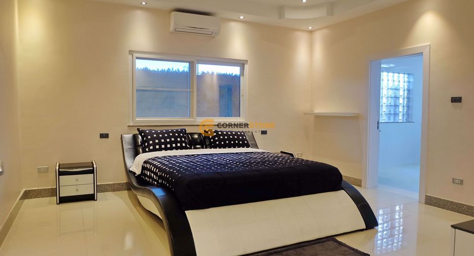 For sale 4 bedrooms house in Bang Lamung, Chonburi